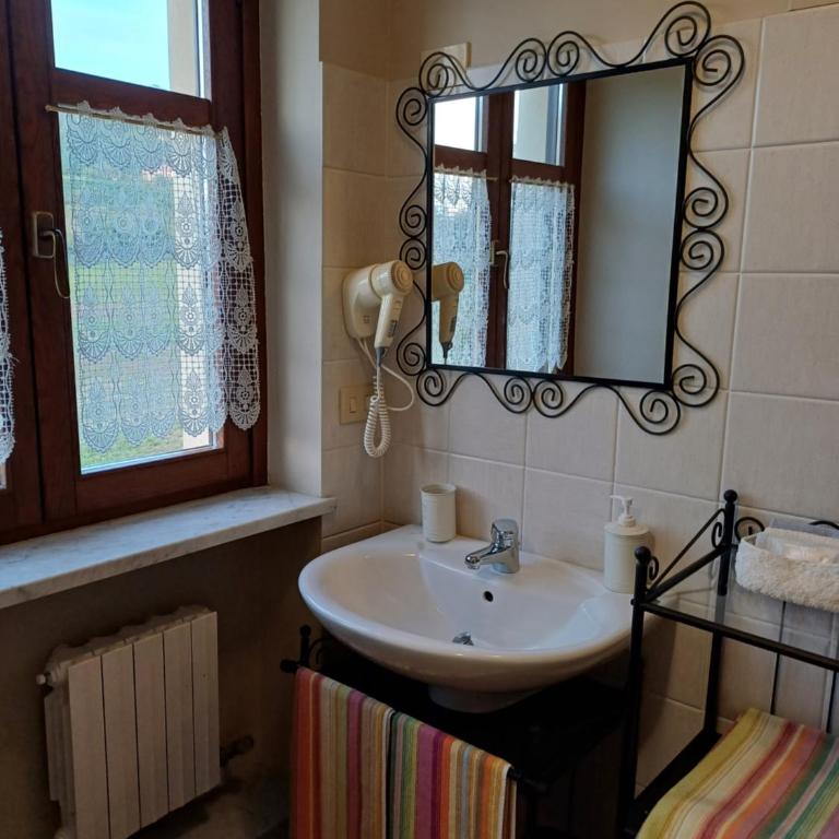 Il Germano Reale - Camera Familiare con Balcone - 4