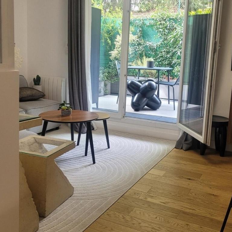 appart avec piscine casino plein air et plage - Apartamento de 1 dormitorio - 2