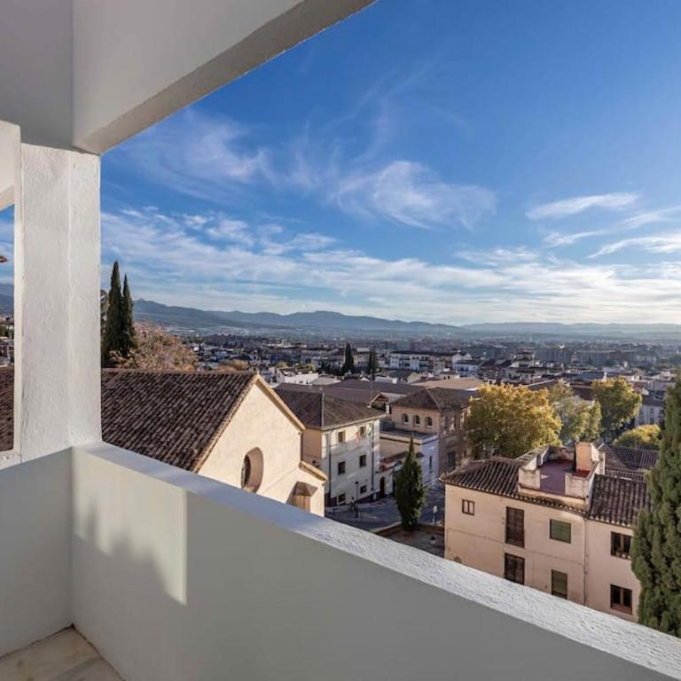 Mywhitewall Realejo - Three-Bedroom Apartment - 30