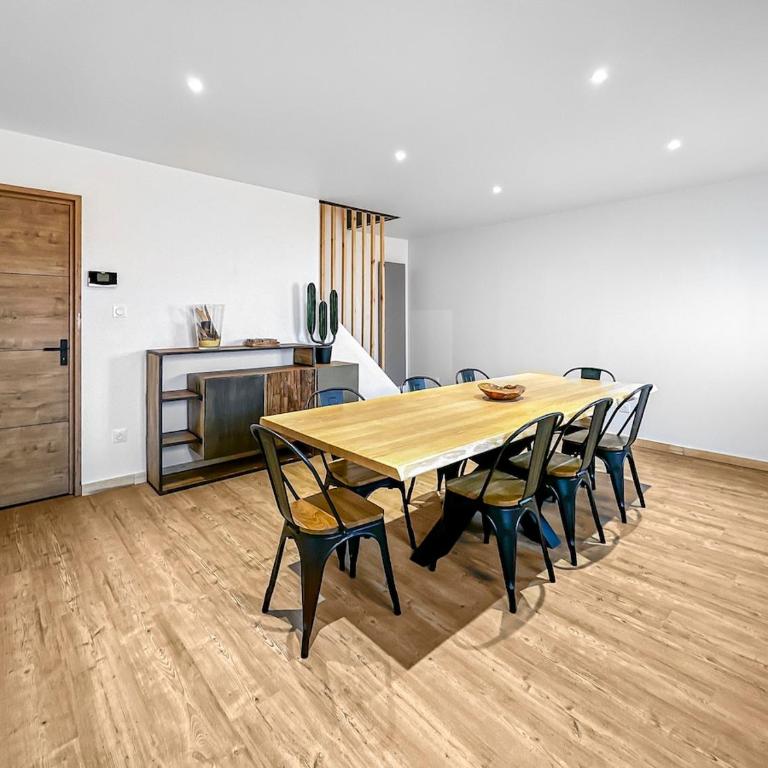 Retraite Paisible, Jardin, Plages et Centre Animé - Apartment - 37