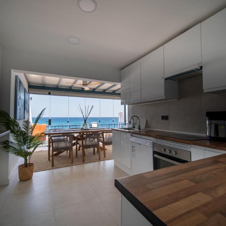 RYETE Playa Blanca - Three-Bedroom Apartment with Sea View - 1
