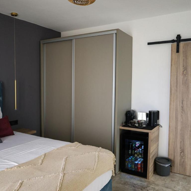 Boka Bay Residences - Deluks Dvokrevetna Soba s Bračnim Krevetom (2 odrasle osobe + 1 dete) - 3