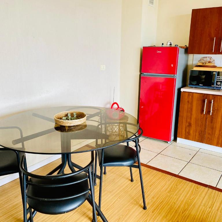 Departamento Central, con estacionamiento gratuito - Two-Bedroom Apartment - 7