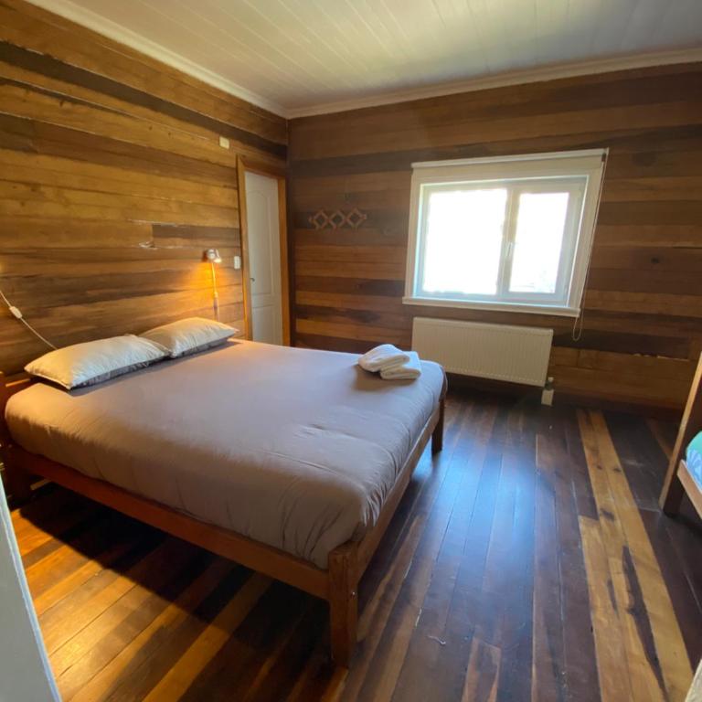 Hostal Compass del Sur - Family Room with Private Bathroom - 7
