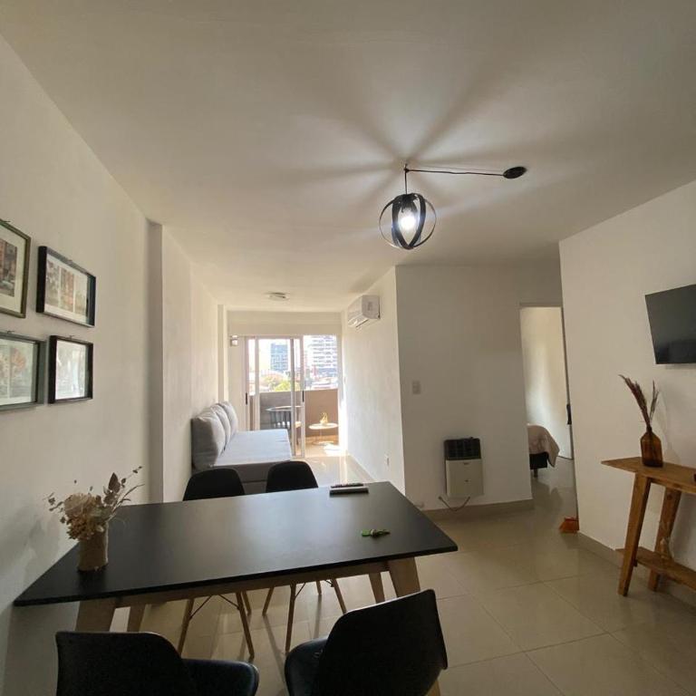 Dptos Córdoba -Guemes, Sobre la Cañada, vista al Paseo de Artesanos - Apartamento de 1 dormitorio - 2