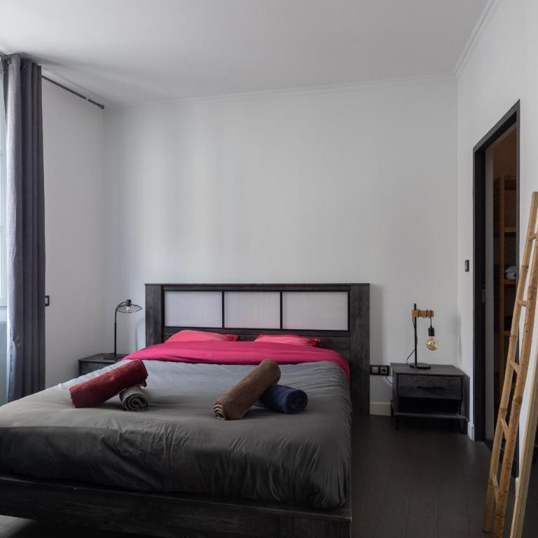 Appartement spacieux au cœur d'Angers étage 1 - 6 personnes - Appartement 2 Chambres Deluxe - 18
