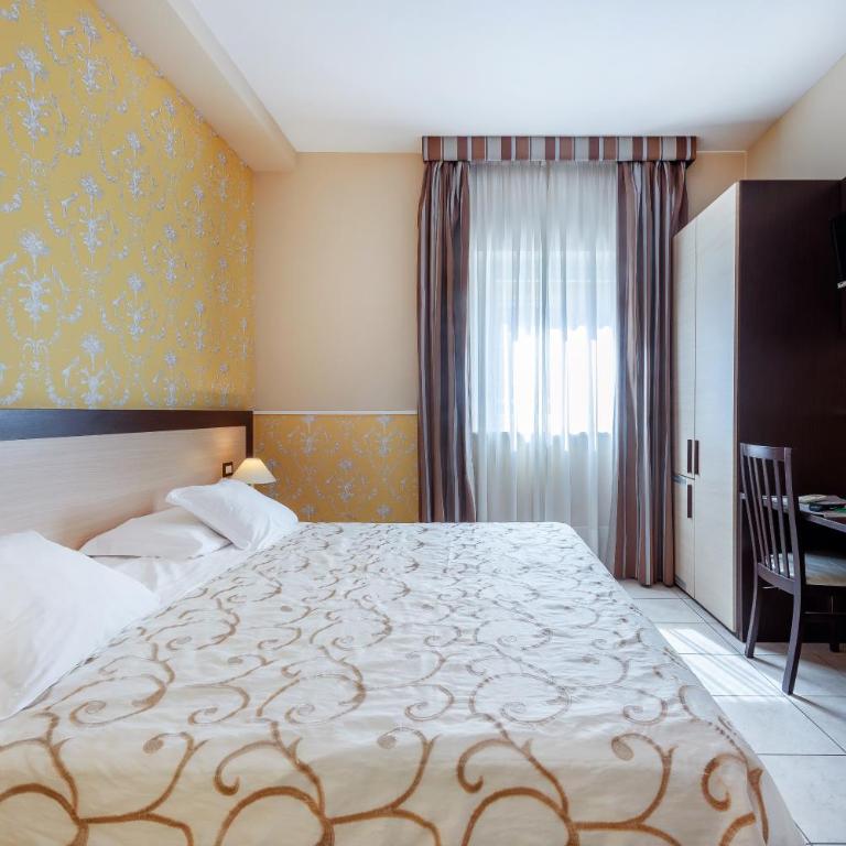 Hotel De La Ville Relais - Superior Double Room - 2