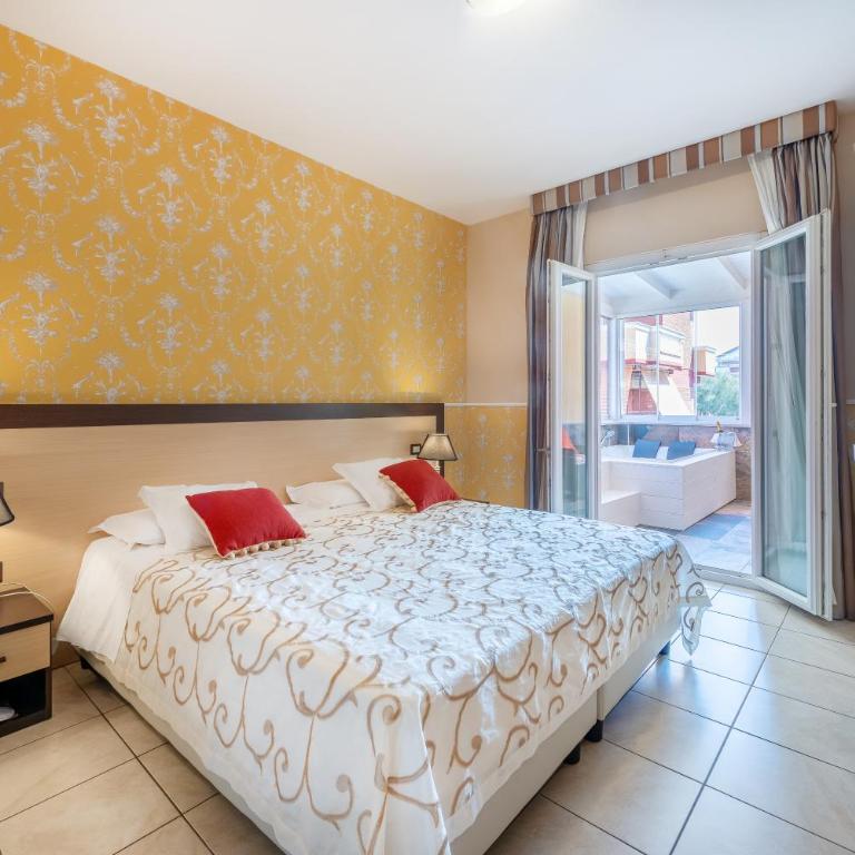 Hotel De La Ville Relais - King Suite with Spa Bath - 3