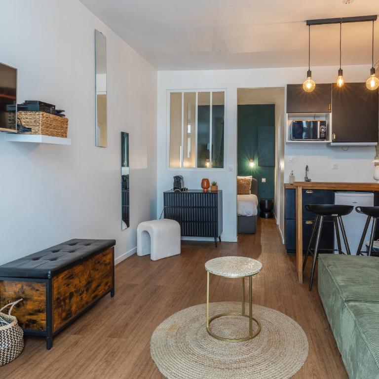 Île SAINT LOUIS, NOTRE DAME, suite 1 chambre 2 à 4p - One-Bedroom Apartment - 3