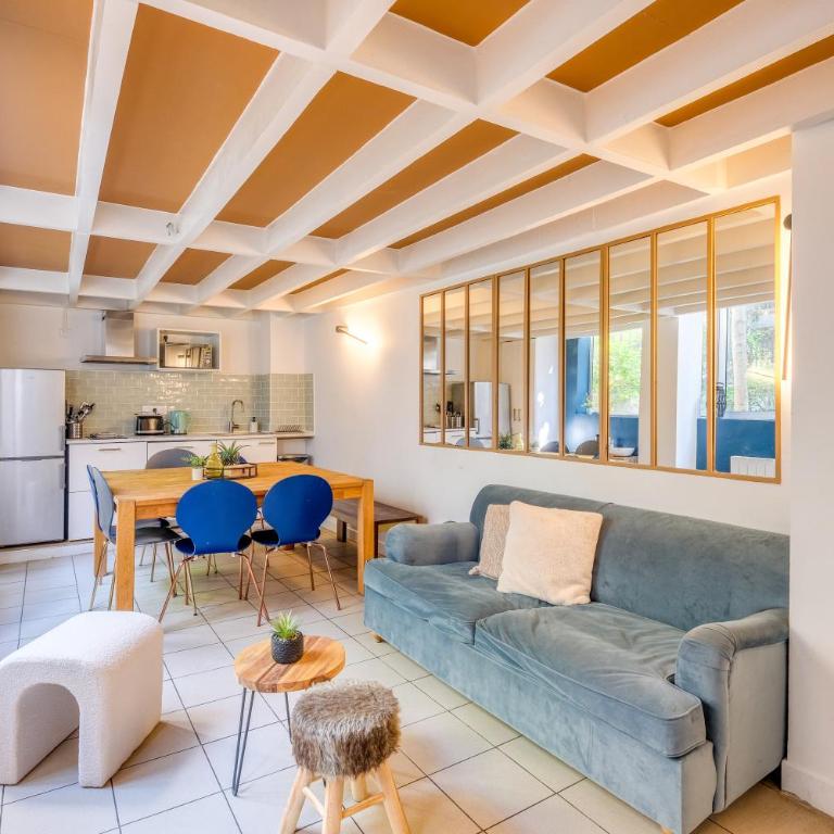 MONTMARTRE Sacré-Coeur, appartement jardin 6 à 8P - Apartamento de 3 dormitorios - 2