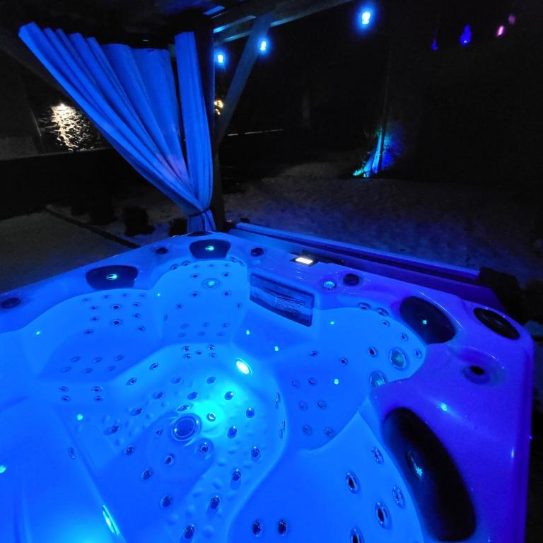 Le Cosy Lodge Départs Vélo Ski Alpe d'Huez 2 Alpes La Grave Détente Jacuzzi Piscine Sauna Bar Billard - Chalet - 4