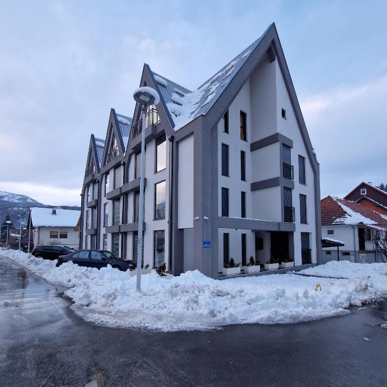 Apartman u centru Kolasina sa garazom - Apartman sa 1 Spavaćom Sobom - 17