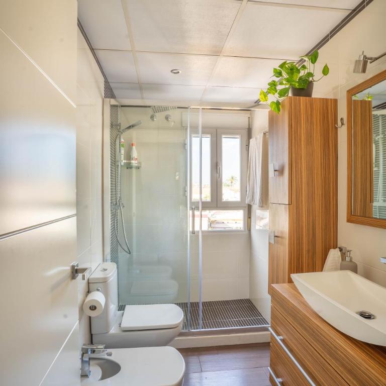 Ático La Muralla con terraza privada - Two-Bedroom Apartment - 15