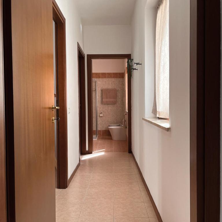 Bee Home in Verona - Appartamento con 2 Camere da Letto - 12