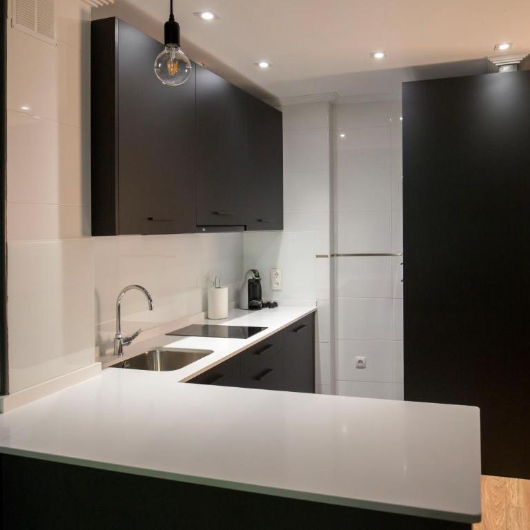 Apartamentos Ele San Justo Plaza - One-Bedroom Apartment - 8
