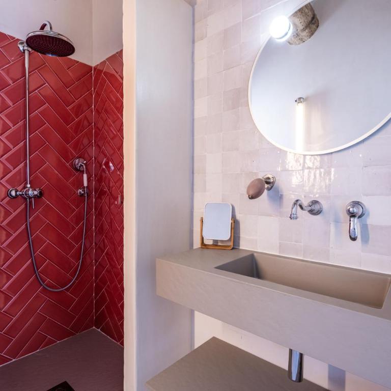 Secret d'Uzès - Place aux Herbes - Piscine chauffée et Jacuzzi - Appartement 2 Chambres avec Terrasse - 15
