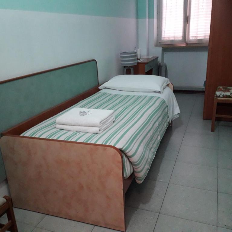 B&B Silvano - Single Room with Shared Bathroom - 2