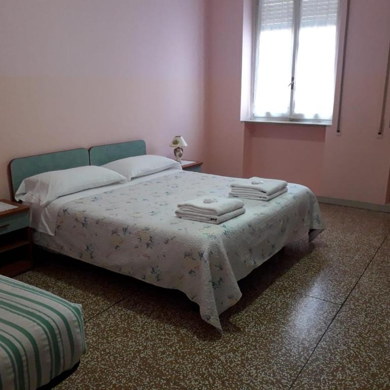 B&B Silvano - Triple Room with Shared Bathroom - 2