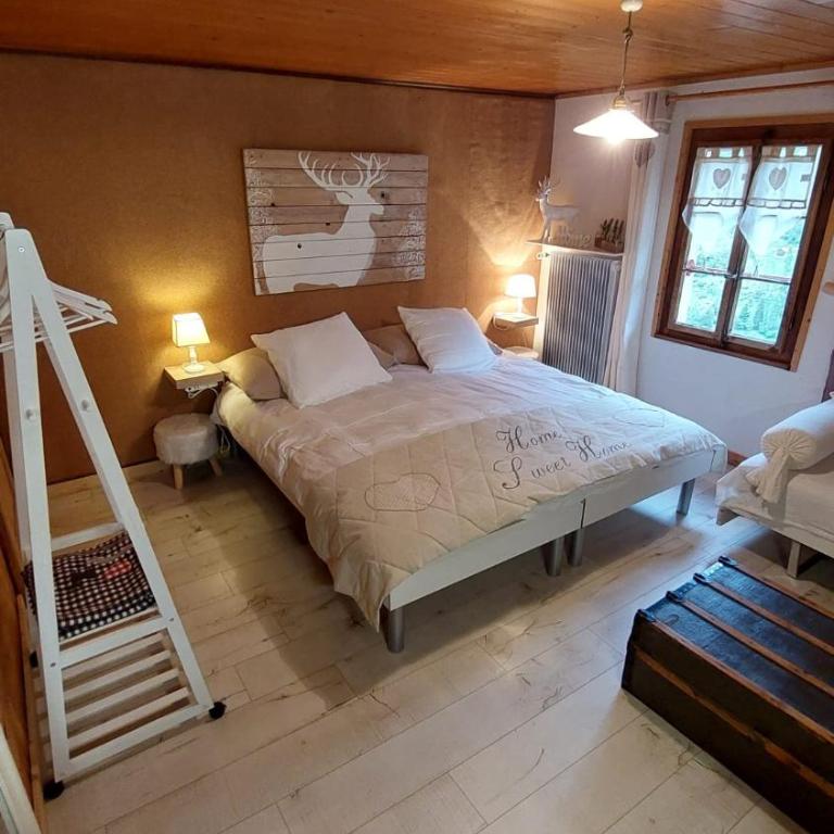 Auberge Restaurant les Aiguilles Rouges - Chambre Triple avec Salle de Bains Commune - 3