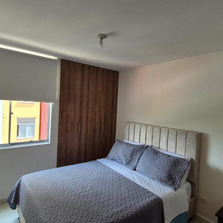 Cómodo apartamento cerca al Parque del Café - Three-Bedroom Apartment - 13