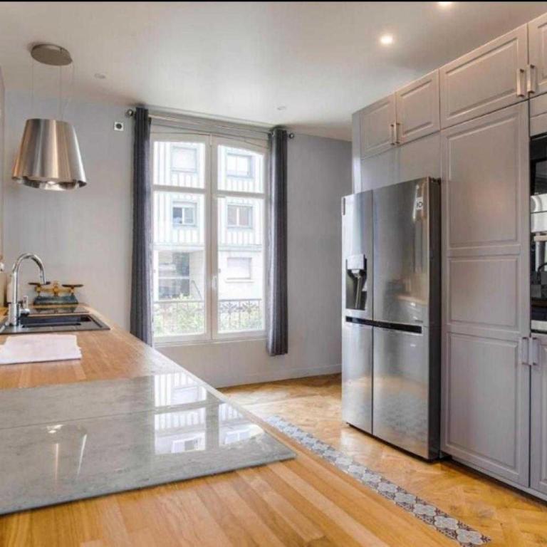 House for 18 people with cinema Place Morny - Apartment - 9