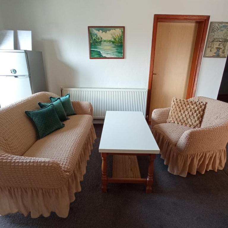 Apartman "EM" - Two-Bedroom Apartment with Terrace - 2