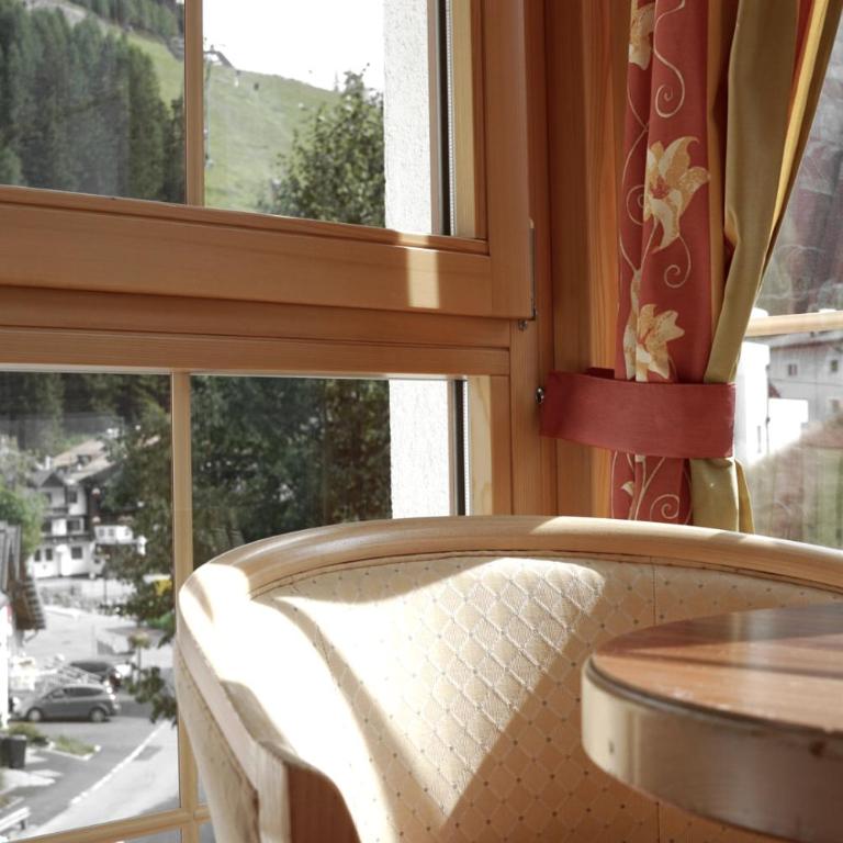 Hotel Alpina - Comfort Doppelzimmer mit Balkon - 2