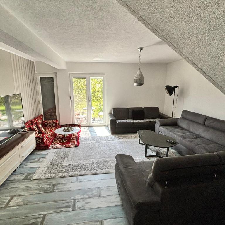 Peace Holiday Home - One-Bedroom House - 22