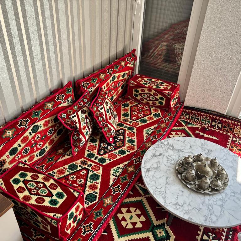Peace Holiday Home - One-Bedroom House - 23