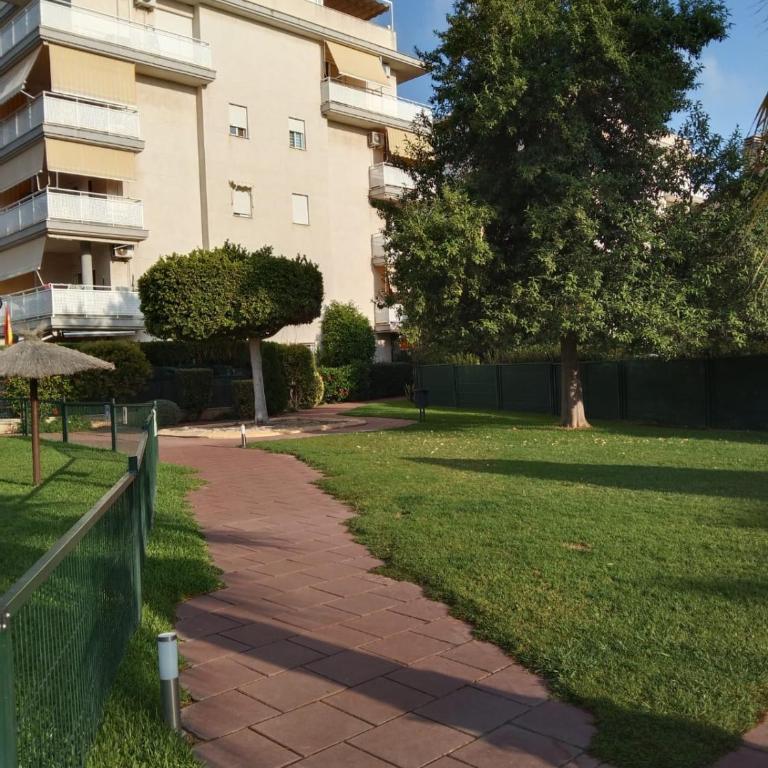 APARTAMENTO PLANTA BAJA CANET DE BERENGUER - Apartamento de 2 dormitorios - 46