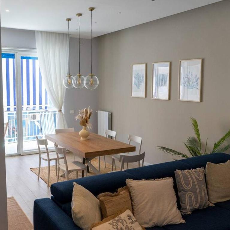 Maison Lisa - NEW stylish central home in Salerno - Two-Bedroom Apartment - 1