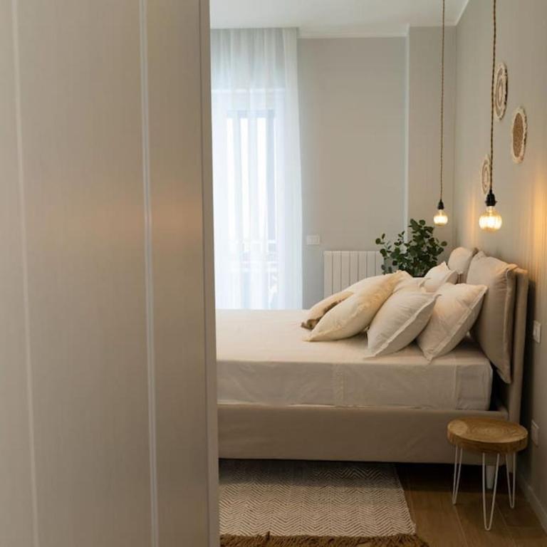 Maison Lisa - NEW stylish central home in Salerno - Two-Bedroom Apartment - 4