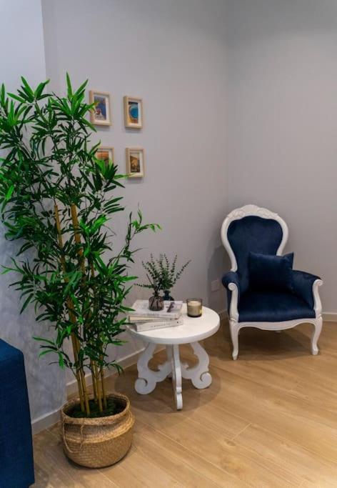 Maison Lisa - NEW stylish central home in Salerno - Two-Bedroom Apartment - 5