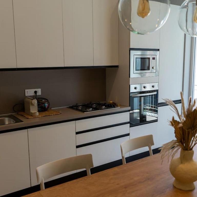 Maison Lisa - NEW stylish central home in Salerno - Two-Bedroom Apartment - 35