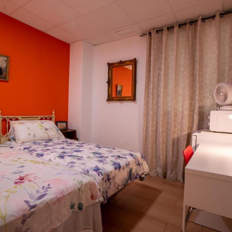 Mirador 2 del Mercado Central - habitacion con baño privado en el centro de la Ciudad Vella - Double Room with Private Bathroom - 7