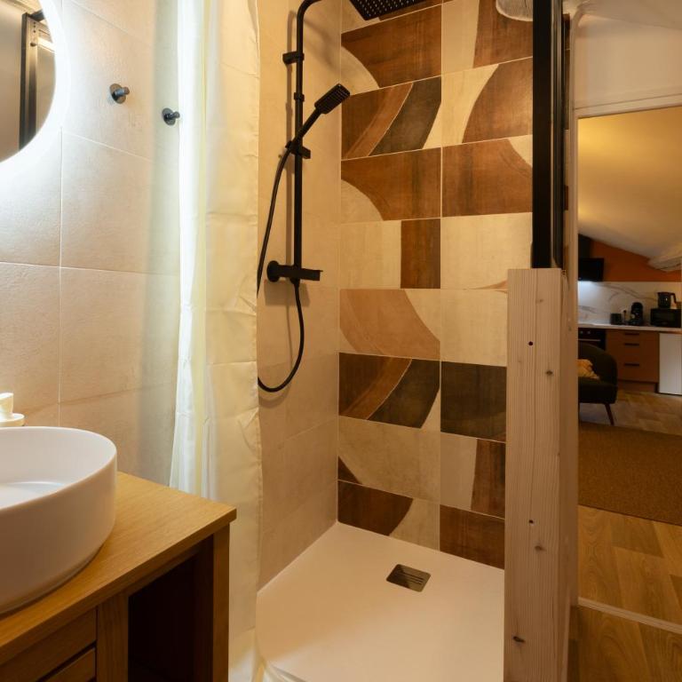 TerraCosy 2 personnes - Climatisé, Wifi, proche centre & restaurants - One-Bedroom Apartment - 5