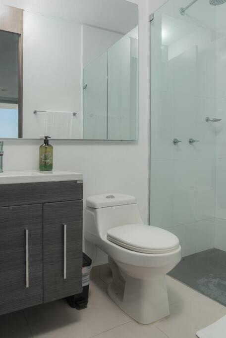 EP Stylish Apt with Pool, AC in Prime Location - Two-Bedroom Apartment - 13