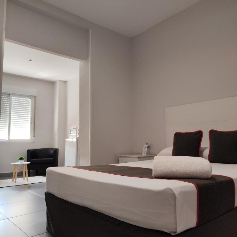 Hostal Jireh - Large Double Room - 4