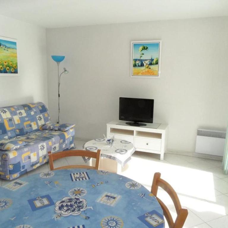 Bel appartement 2 pièces climatisé proche plage - Appartement avec Terrasse - 10