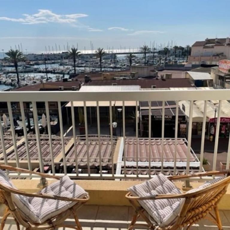 Magnifique studio avec vue - 200 metres de la plage - Studio avec Vue sur le Port - 2