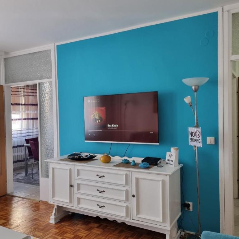 Iris - One-Bedroom Apartment - 4