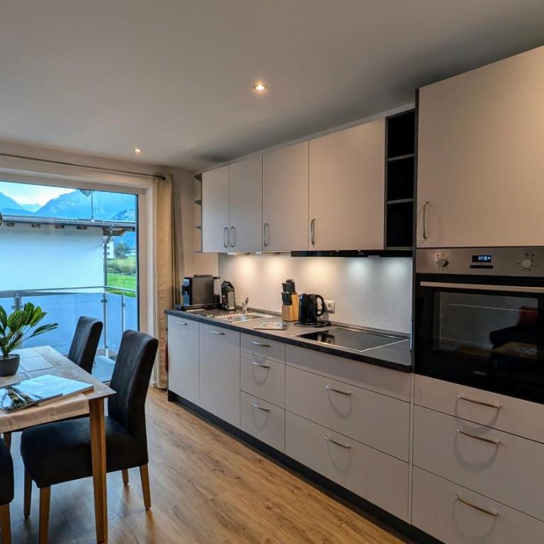 Penzhaus - Premium Private Suites - Suite with Mountain View - 6