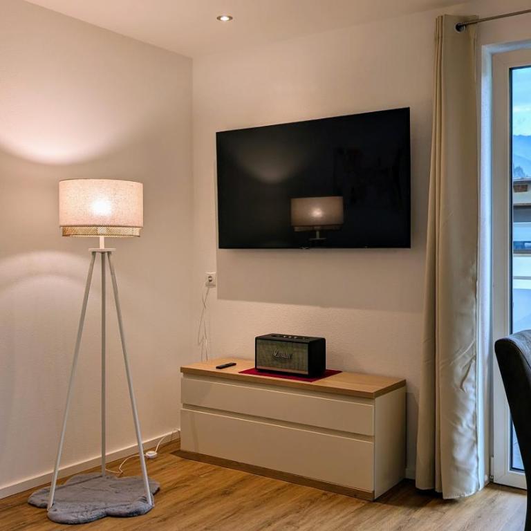Penzhaus - Premium Private Suites - Suite with Mountain View - 9