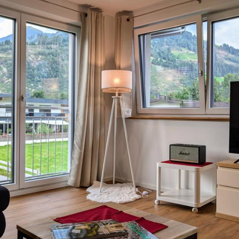 Penzhaus - Premium Private Suites - Suite with Mountain View - 17