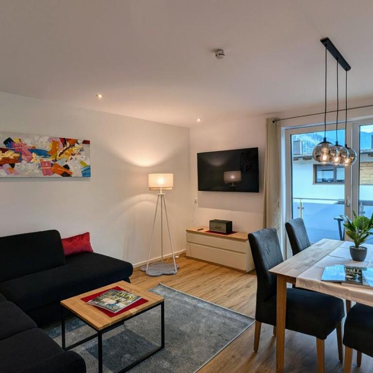 Penzhaus - Premium Private Suites - Suite with Mountain View - 1