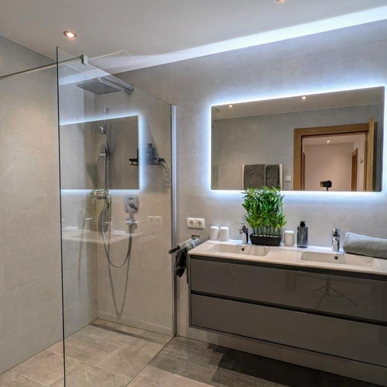 Penzhaus - Premium Private Suites - Suite with Mountain View - 19