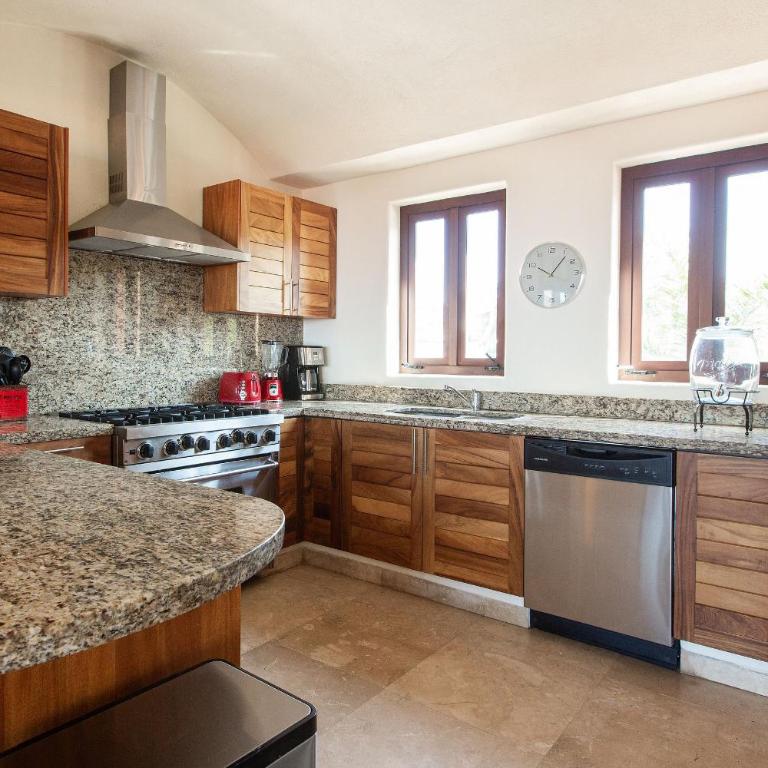 Perico. Departamento de 2 pisos. - Apartamento de 4 dormitorios con piscina privada - 13