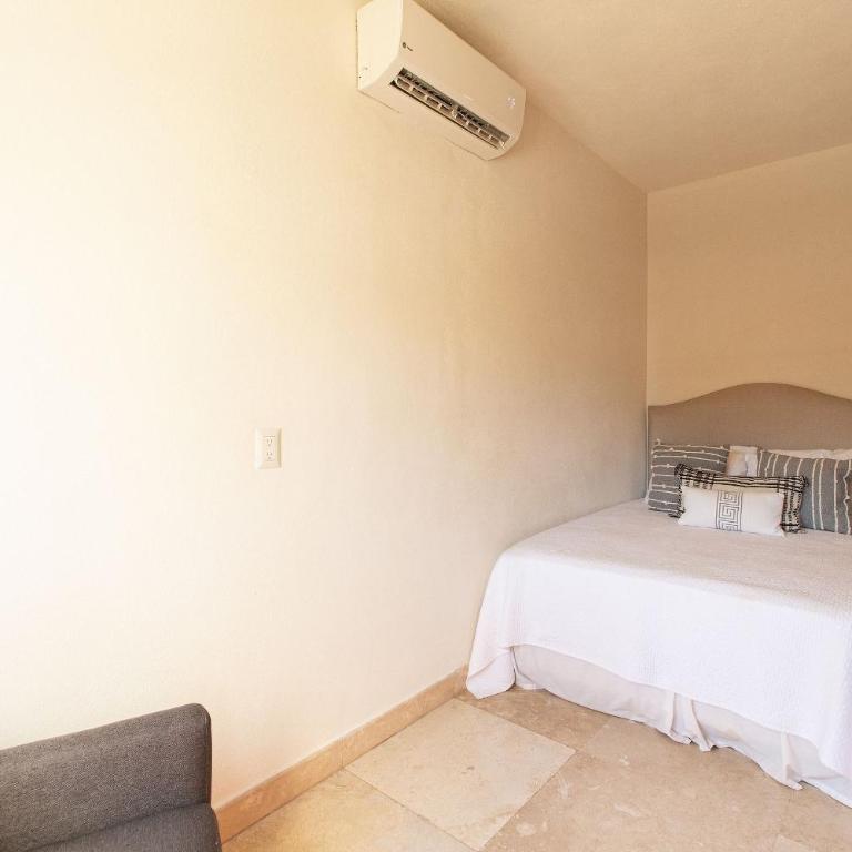 Perico. Departamento de 2 pisos. - Apartamento de 4 dormitorios con piscina privada - 32