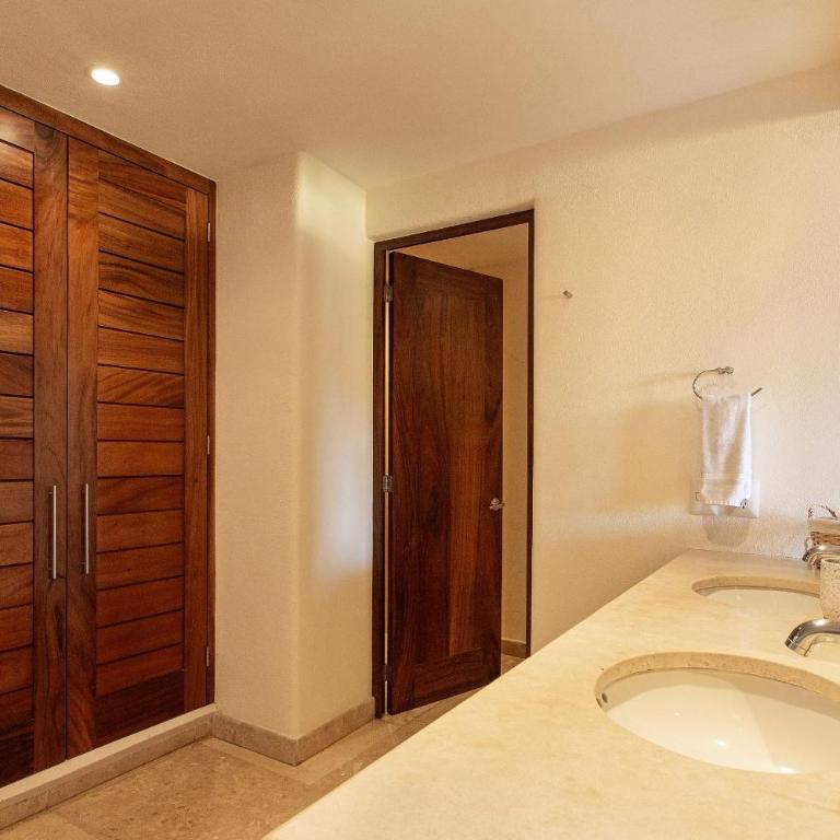 Perico. Departamento de 2 pisos. - Apartamento de 4 dormitorios con piscina privada - 36
