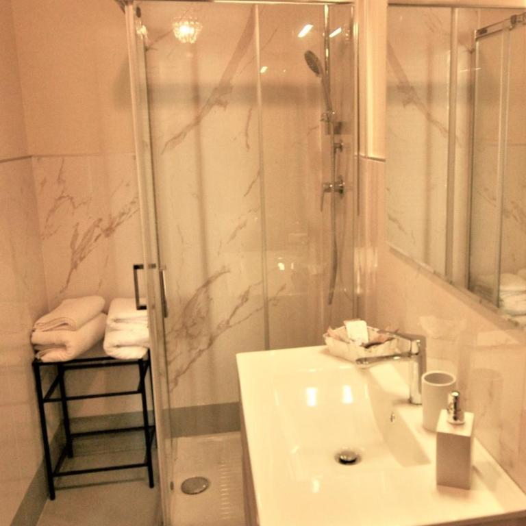 Villa Gemma Rorò - Camera Tripla con Bagno Privato - 2